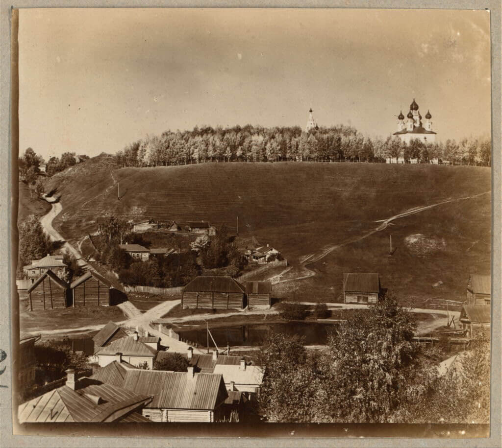 Фотография 1910 года. Справа виден Казанский собор